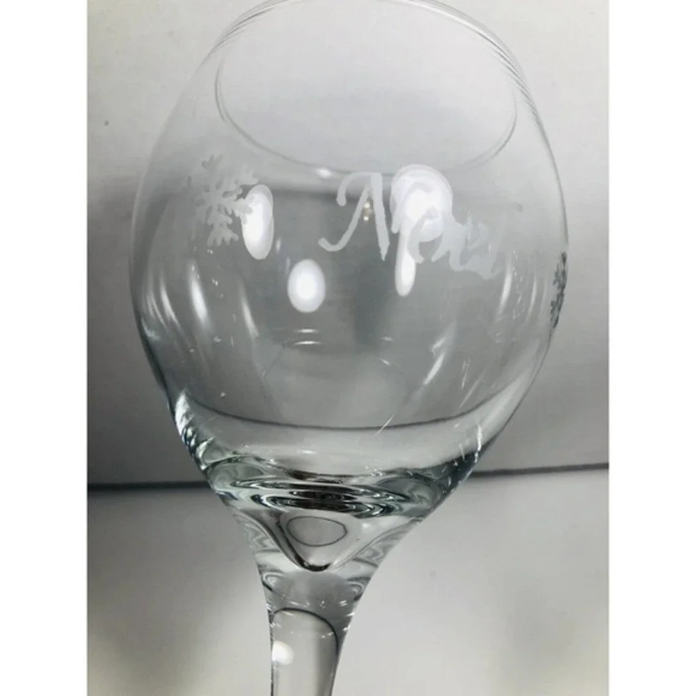 Christmas Wine Glasses With Various Christmas Scenes In White Frosted De…